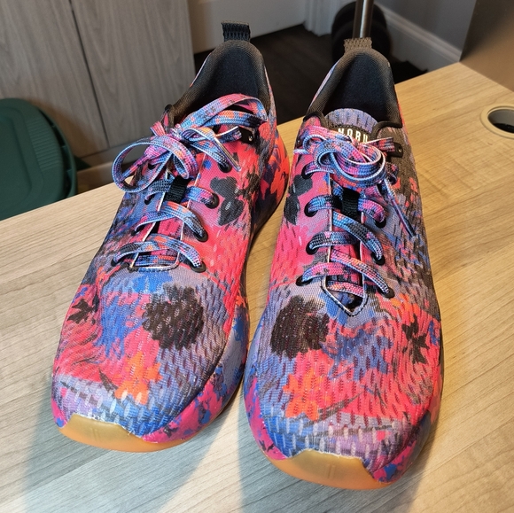 Like new Nobull Journey Wild Flower - Picture 3 of 5